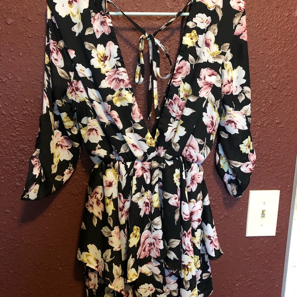 Romper - Picture 2 of 2